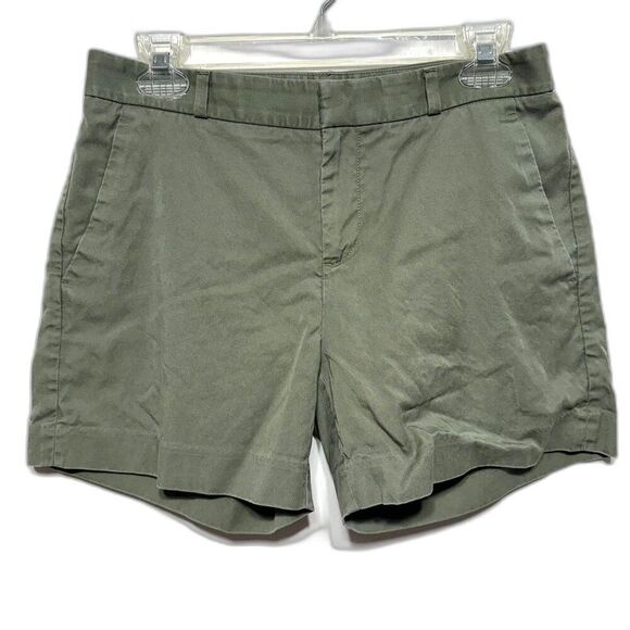 Banana Republic Shorts Y2K Khaki Green Modest Mid Rise 5 in Inseam Women sz 2 - Picture 1 of 8